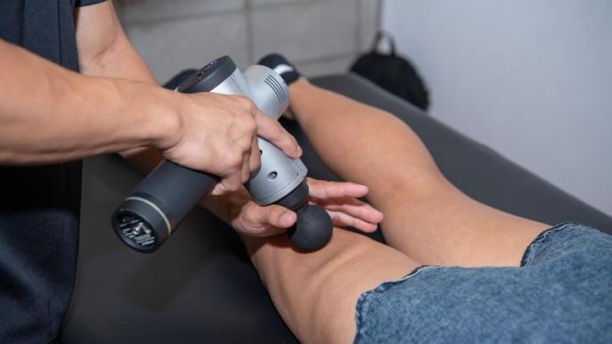 广州按摩胜地大揭秘：天河区高端按摩与越秀区传统技法的交融