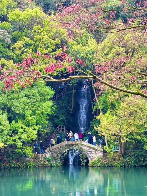 杭州旅游好去处，西湖九溪烟树适合交友，还有联谊旅行团