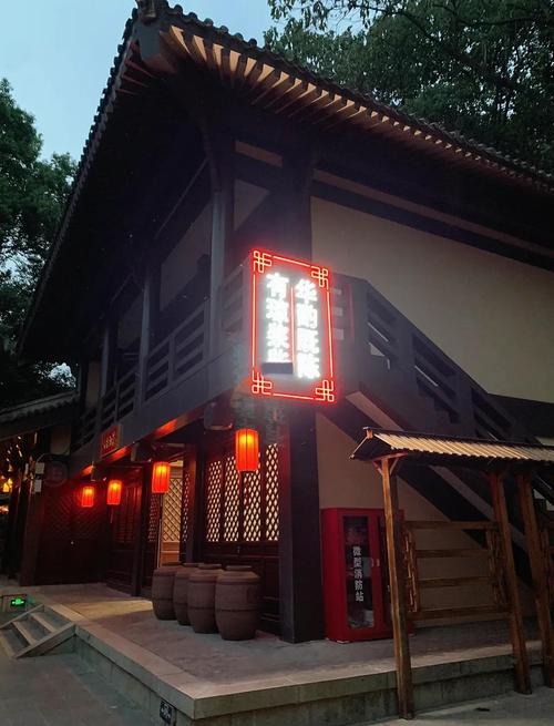 武汉户外与室内交友好去处，东湖绿道、木兰山及剧本杀场所介绍