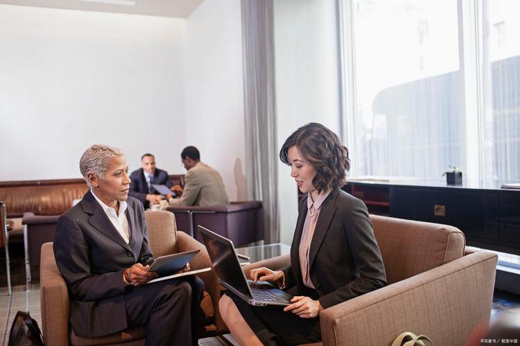 深圳商务陪同服务详解：合法合规性、市场认可与效率提升